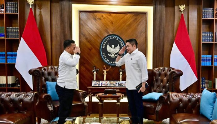 Kepala BKKBN Dan Setkab Tedy Membahas MBG Harus Tersalurkan.