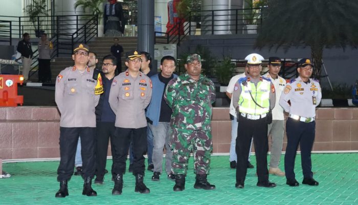 *Polres Metro Jakarta Barat dan 3 Pilar Gelar Patroli Skala Besar Jaga Kondusifitas Malam Akhir Pekan*