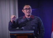 KEPALA BNN RI RAIH TANDA KEHORMATAN BINTANG BHAYANGKARA PRATAMA DARI KAPOLRI