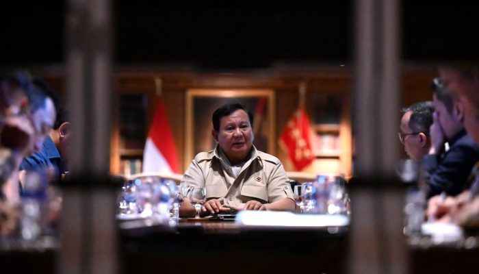 PRABOWO MENGADAKAN PERTEMUAN KABINET MERAH PUTIH DI HAMBALANG