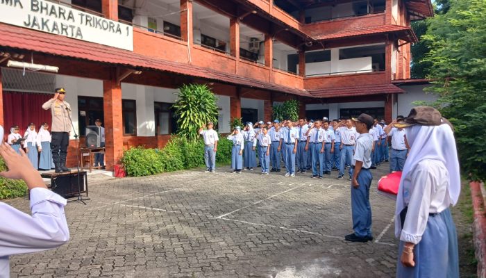 Police Goes to School, Polsek Grogol Petamburan Beri Edukasi Kamtibmas kepada Pelajar Bhara Trikora 1