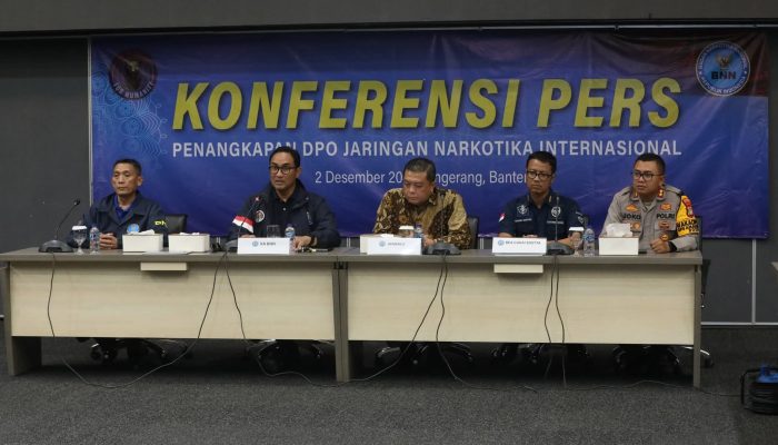BNN–BAIS TNI BERHASIL AMANKAN BURONAN INTERNASIONAL DEWI ASTUTIK DI KAMBOJA