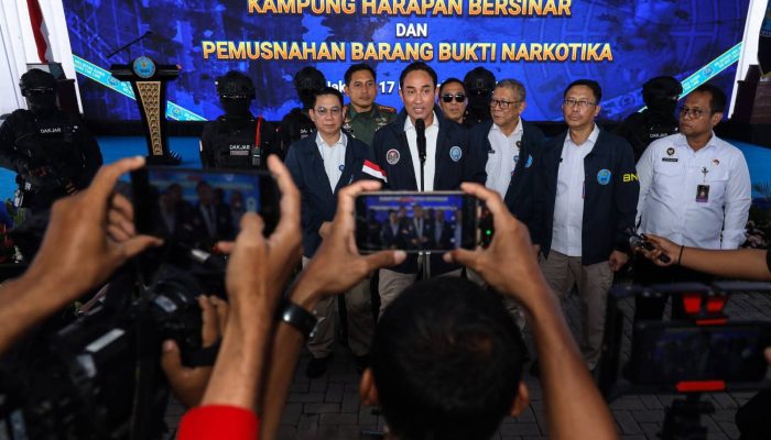 BNN MUSNAHKAN LEBIH DARI 300 KG NARKOTIKA*