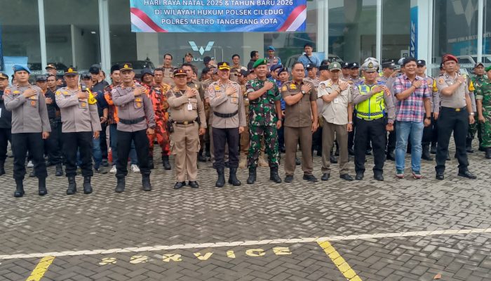 KAPOLSEK Ciledug Gelar Apel Pasukan Tiga Pilar dan Aliansi Ormas Dalam Rangka Pengamanan Natal 2025 dan Tahun Baru 2026