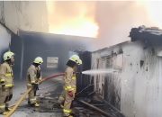 Kebakaran Gudang Jasa Ekspedisinya Di Rawa Buaya Cengkareng Jakarta Barat diduga Konsleting Listrik