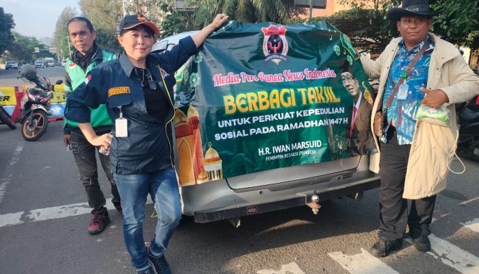 Panca News Indonesia Gelar Pembagian Takjil di Cengkareng, Haji Iwan Marsuid: Semoga Bermanfaat dan Berkah   