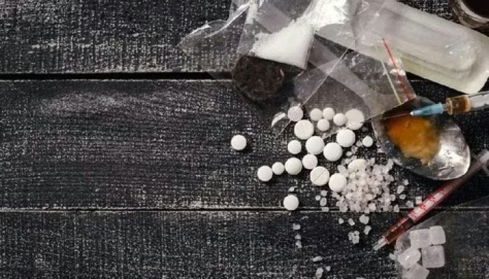 Polisi Bongkar Pabrik Rumahan Narkoba Etomidate di Townhouse Jakbar