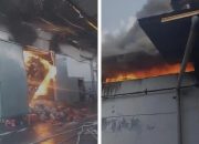 Gudang PT. Surya Pasifik di Cengkareng Terbakar, 12 Unit Damkar Dikerahkan