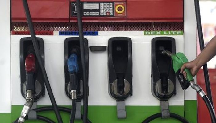 Badai Harga Solar Nonsubsidi: Konsumen Wait and See, Penjualan Mobil Diesel Mulai Tersendat