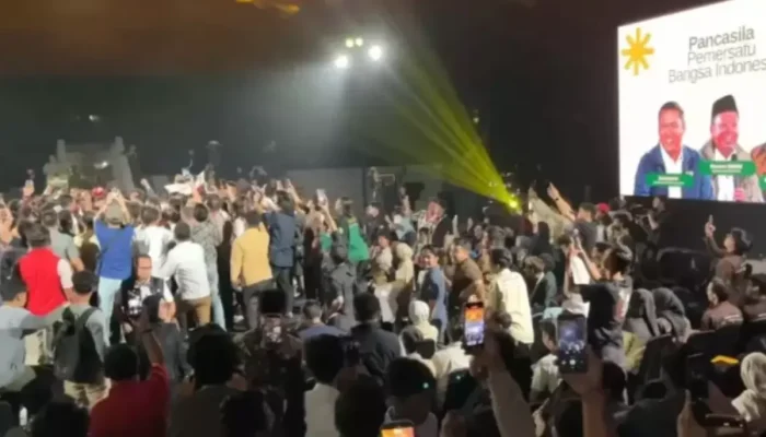 Panggung Diskusi Menteri di UGM Berakhir Ricuh, Mahasiswa: Pancasila Mana yang Kalian Maksud?