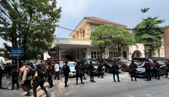 Dibalik Lemari Kafe Cipete: Polisi Bongkar Brankas Raksasa Terkait Mega Korupsi & TPPU!