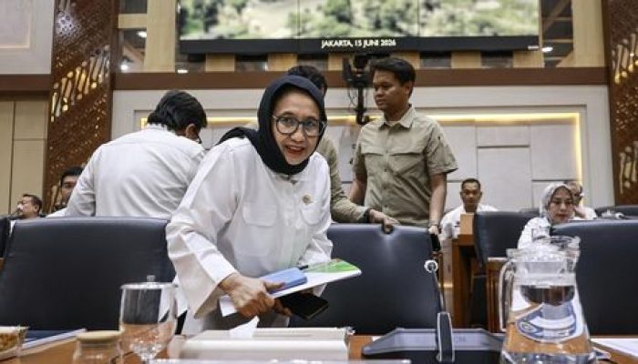 ​Kepala Badan Gizi Nasional Nanik S Deyang Mundur