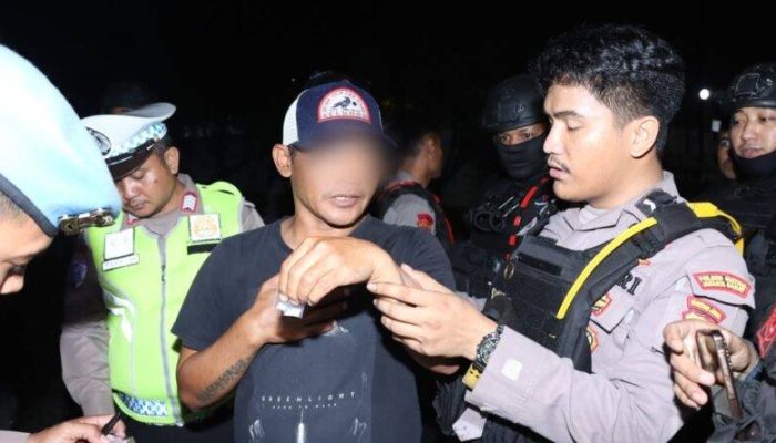 Operasi Berantas Jaya 2026: Polres Jakbar Sisir Kapuk Cengkareng, Dua Pria Pembawa Sabu dan Obat Keras Antar-Provinsi Diringkus!