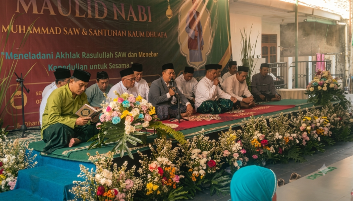 Tebar Kepedulian, Masjid Jami Al Muid Tangerang Gelar Maulid Nabi dan Santunan Dhuafa