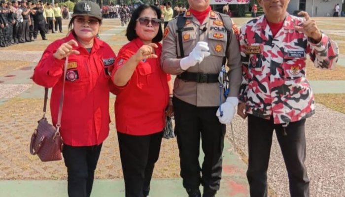 Pangcab PBB DPC Cilegon Efendi Hutabarat Bersama Para Srikandi Hadiri Upacara HUT RI ke-81 di Alun-Alun Kota Cilegon