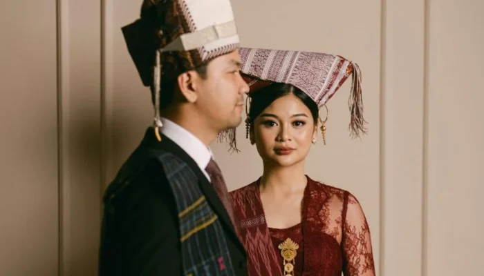 Pesta Pernikahan Yoki Salenko dan Sephia Angela Berlangsung Meriah dengan Adat Simalungun di Jakarta