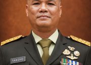 Presiden Prabowo Resmi Lantik Jenderal Tandyo Budi Revita sebagai Kepala Staf Angkatan Darat